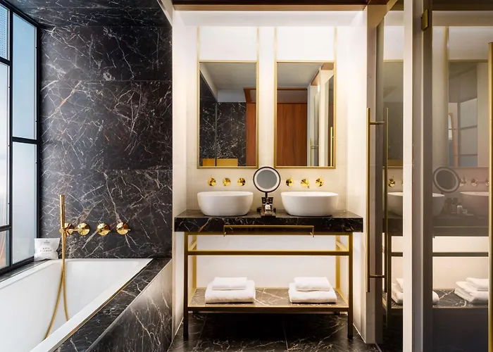 Radisson Collection Отель Бильбао