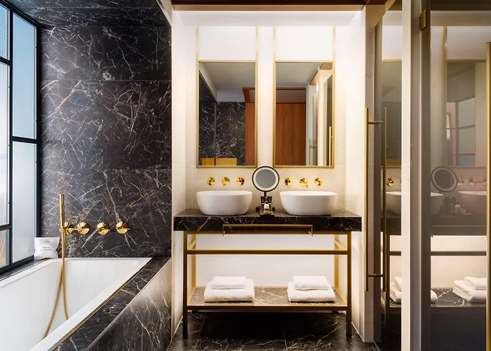 Radisson Collection Отель Бильбао